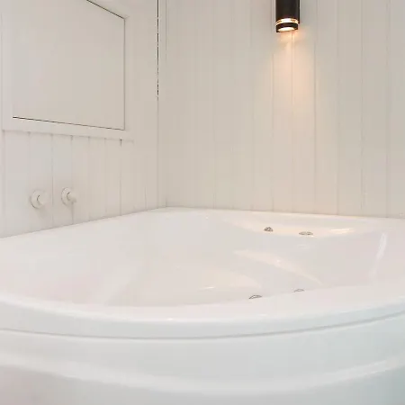 10 Person Holiday In L Kken Gronhoj (Nordjylland)